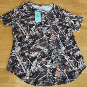 Short Sleeve 3 Button Tee Shirt. Wiholl. Camouflage in Hardwood Pattern. Size S